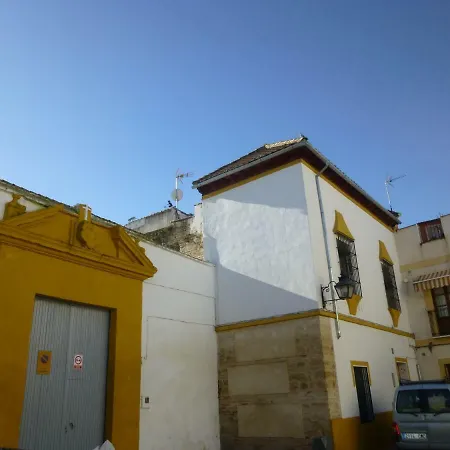 Privatunterkunft Bed For 4. Typical Quiet And Authentic Area *